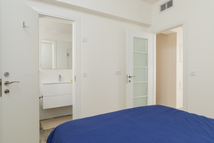 Melchett, Tel Aviv, 2 Bedrooms Bedrooms, ,2 BathroomsBathrooms,Apartment,For Rent,1,1019