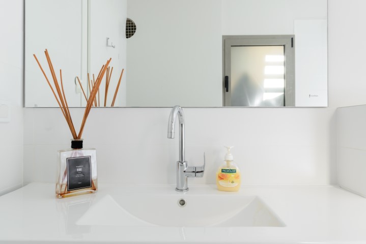 Melchett, Tel Aviv, 2 Bedrooms Bedrooms, ,2 BathroomsBathrooms,Apartment,For Rent,1,1019