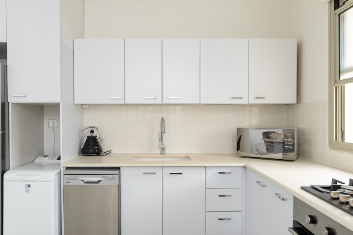 4 Rabbi Pinchas, Tel Aviv, 2 Bedrooms Bedrooms, ,2 BathroomsBathrooms,Apartment,For Rent,Rabbi Pinchas,3,1020