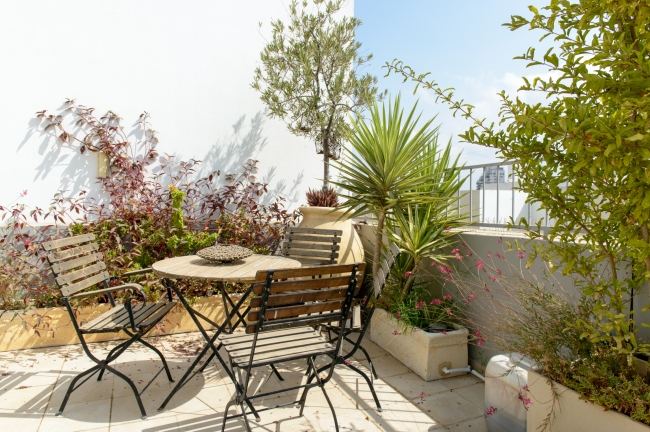 Smolenskin, Tel Aviv, 4 Bedrooms Bedrooms, ,3.5 BathroomsBathrooms,Apartment,For Rent,Smolenskin,2,1025