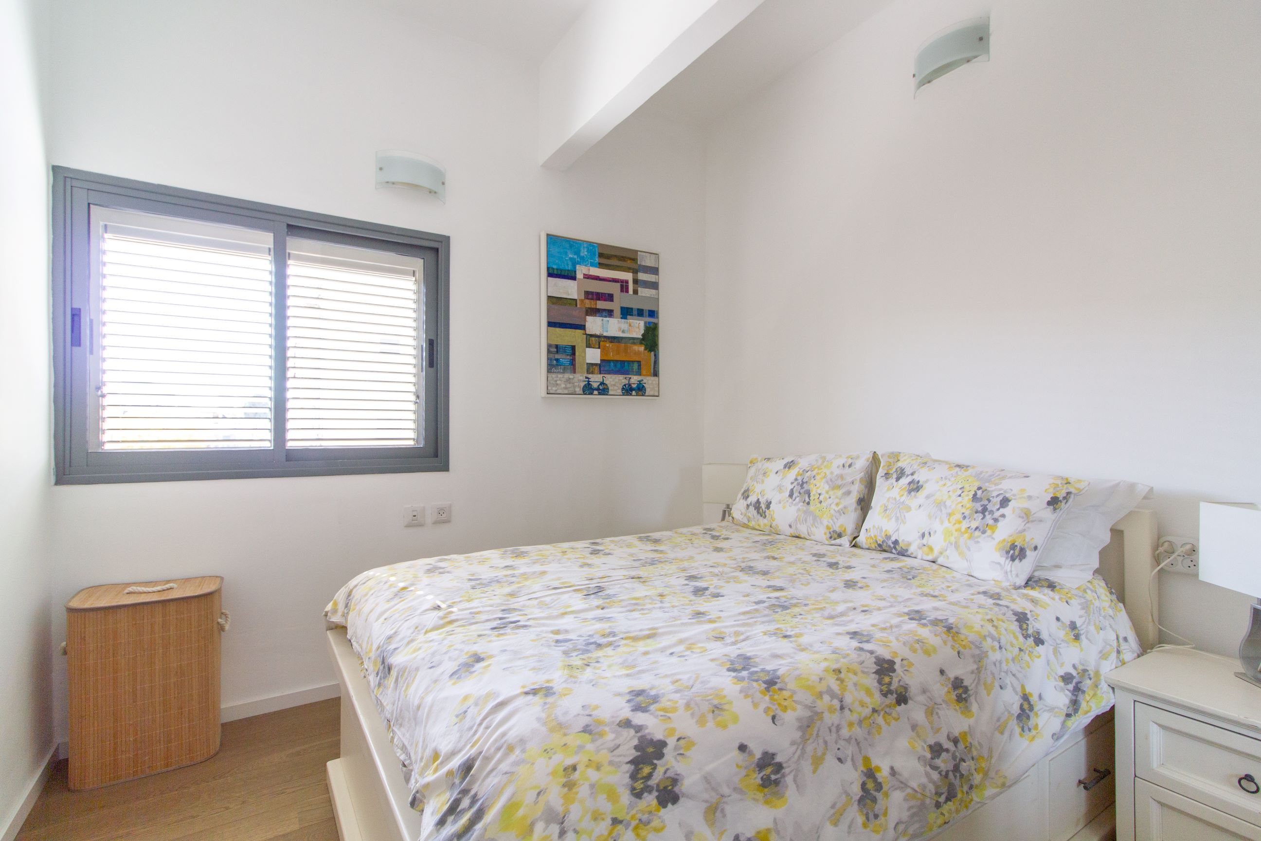Smolenskin, Tel Aviv, 4 Bedrooms Bedrooms, ,3.5 BathroomsBathrooms,Apartment,For Rent,Smolenskin,2,1025