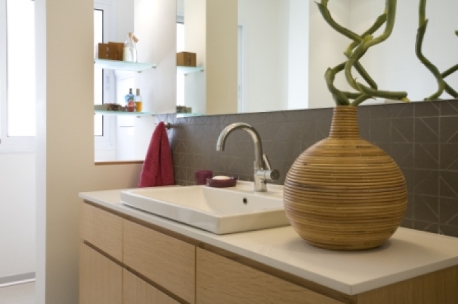 Shir St, Tel Aviv, 2 Bedrooms Bedrooms, ,2 BathroomsBathrooms,Apartment,For Rent,Shir St,2,1035