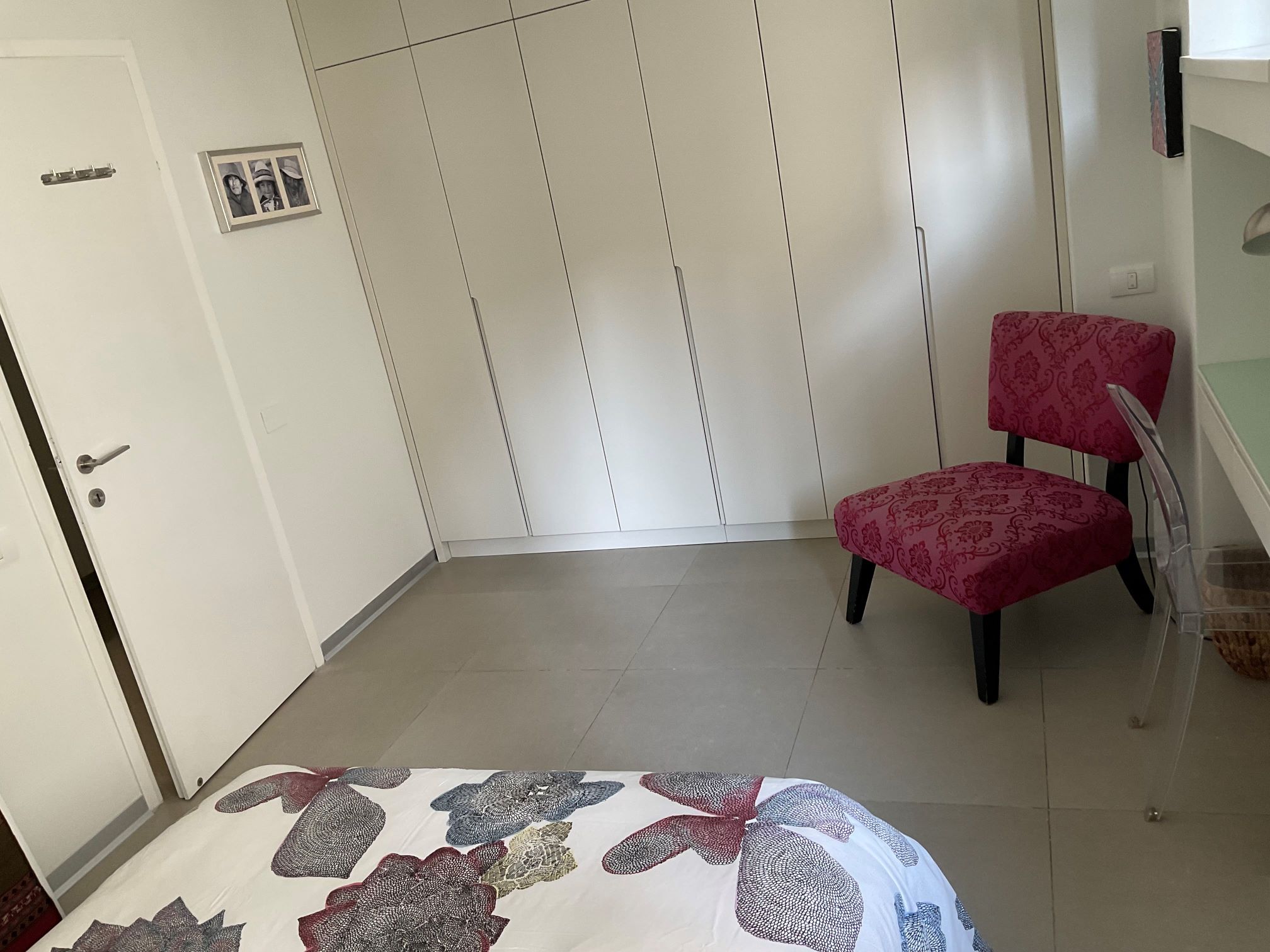 Shir St, Tel Aviv, 2 Bedrooms Bedrooms, ,2 BathroomsBathrooms,Apartment,For Rent,Shir St,2,1035