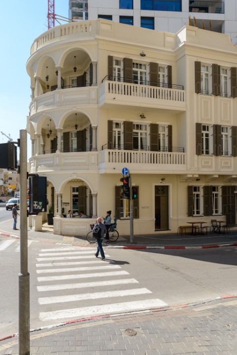 59 Hayarkon, Tel Aviv, 3 Bedrooms Bedrooms, ,3 BathroomsBathrooms,Apartment,For Rent,Renoma,Hayarkon,8,1042