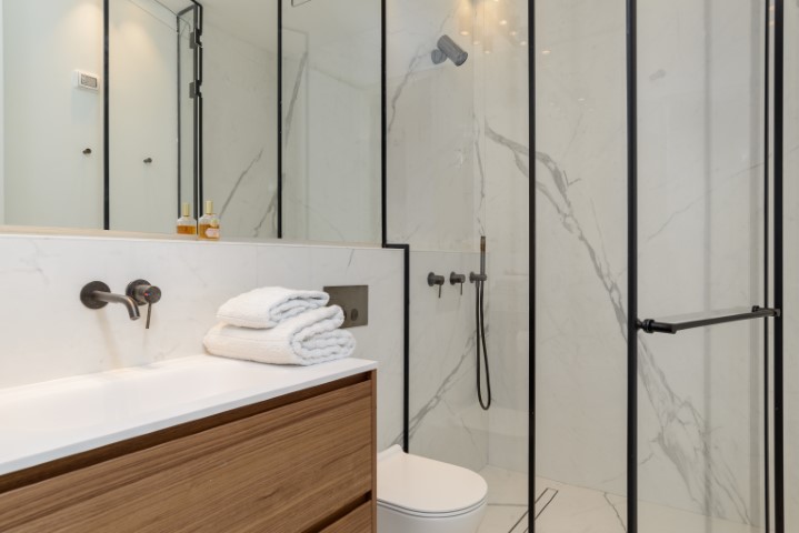 36 Rothschild, Tel Aviv, 3.5 Bedrooms Bedrooms, ,2 BathroomsBathrooms,Apartment,For Rent,Meir Building,Rothschild,7,1043