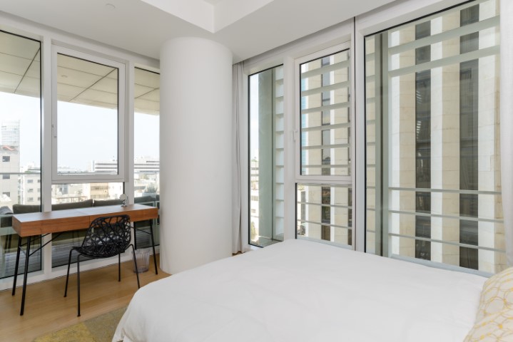36 Rothschild, Tel Aviv, 3.5 Bedrooms Bedrooms, ,2 BathroomsBathrooms,Apartment,For Rent,Meir Building,Rothschild,7,1043