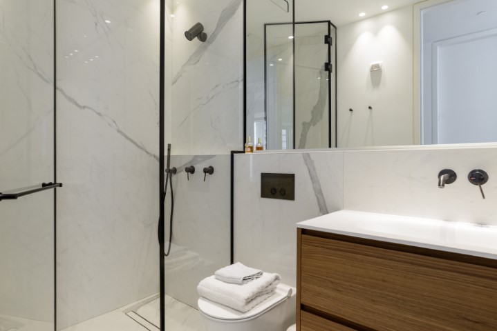 36 Rothschild, Tel Aviv, 3.5 Bedrooms Bedrooms, ,2 BathroomsBathrooms,Apartment,For Rent,Meir Building,Rothschild,7,1043