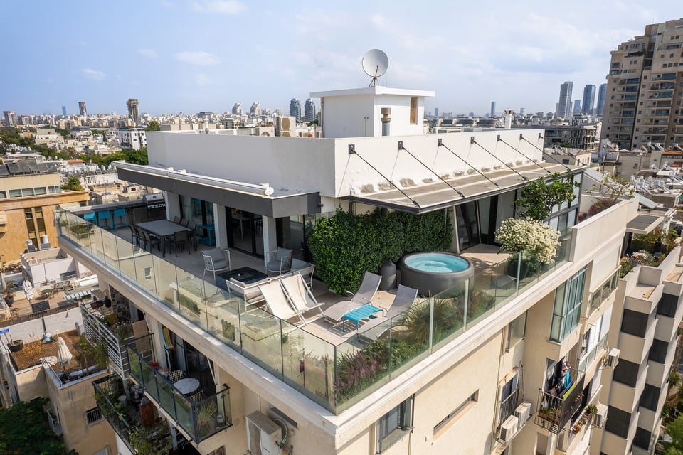 19 Basel, Tel Aviv, 4 Bedrooms Bedrooms, 0 ,3 BathroomsBathrooms,Apartment,For Rent,Basel ,8,1054