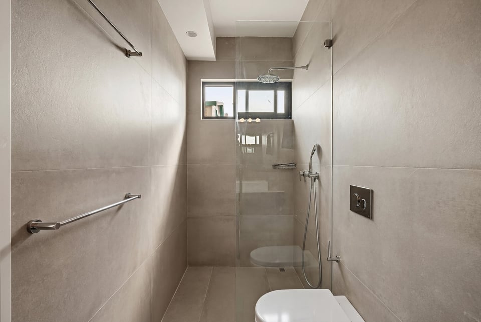 19 Basel, Tel Aviv, 4 Bedrooms Bedrooms, 0 ,3 BathroomsBathrooms,Apartment,For Rent,Basel ,8,1054