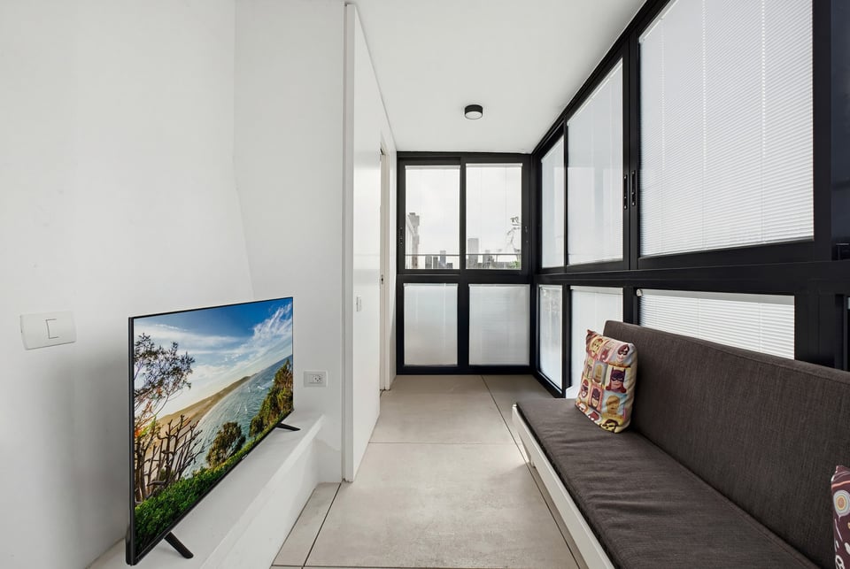 19 Basel, Tel Aviv, 4 Bedrooms Bedrooms, 0 ,3 BathroomsBathrooms,Apartment,For Rent,Basel ,8,1054