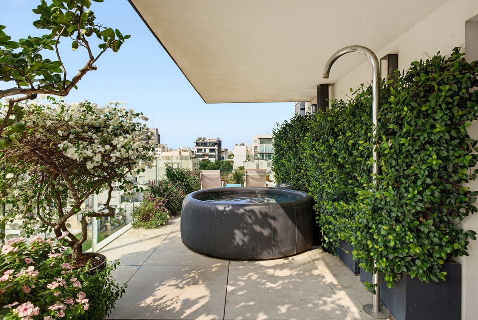 19 Basel, Tel Aviv, 4 Bedrooms Bedrooms, 0 ,3 BathroomsBathrooms,Apartment,For Rent,Basel ,8,1054