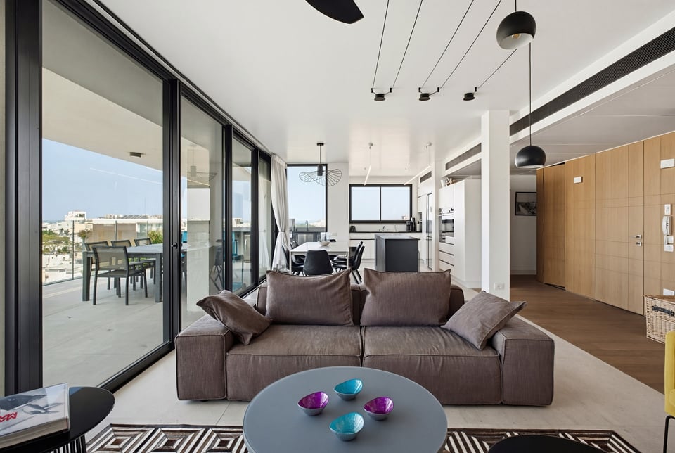 19 Basel, Tel Aviv, 4 Bedrooms Bedrooms, 0 ,3 BathroomsBathrooms,Apartment,For Rent,Basel ,8,1054