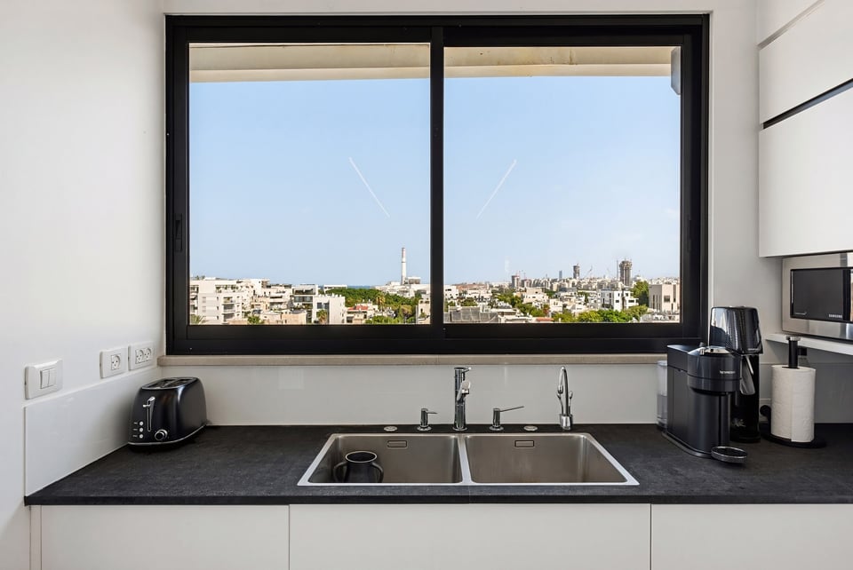 19 Basel, Tel Aviv, 4 Bedrooms Bedrooms, 0 ,3 BathroomsBathrooms,Apartment,For Rent,Basel ,8,1054